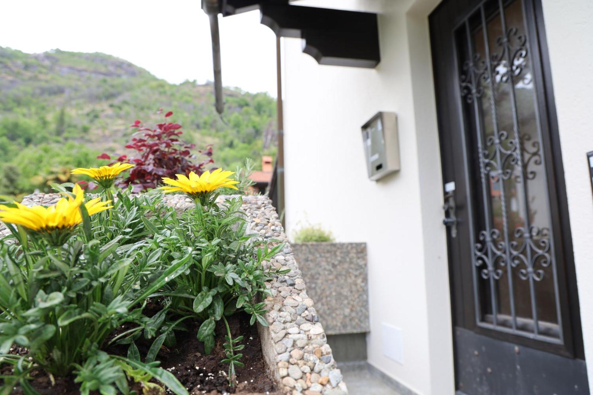 Casa Quattro Fiumi Apartment Tegna Ngoại thất bức ảnh